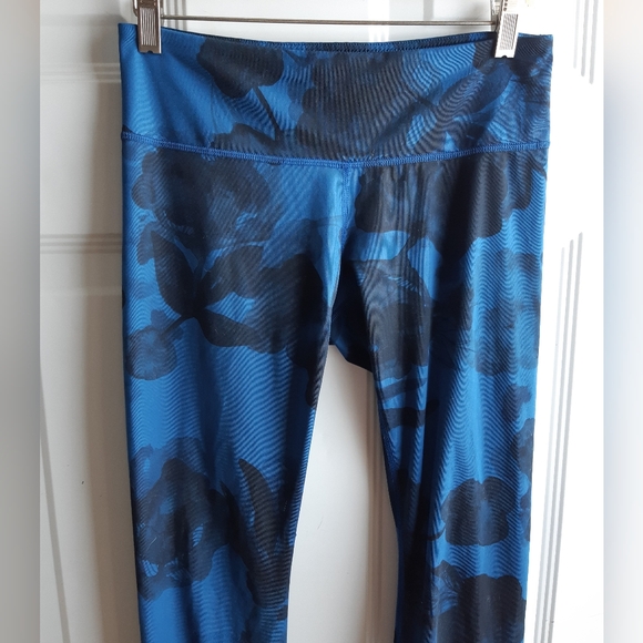 Mid Rise Leggings - Picture 4 of 16